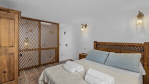 2 quartos, ferros/tábuas de passar roupa, Wi-Fi de cortesia