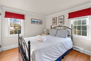 5 chambres, fer et planche à repasser, Wi-Fi, draps fournis