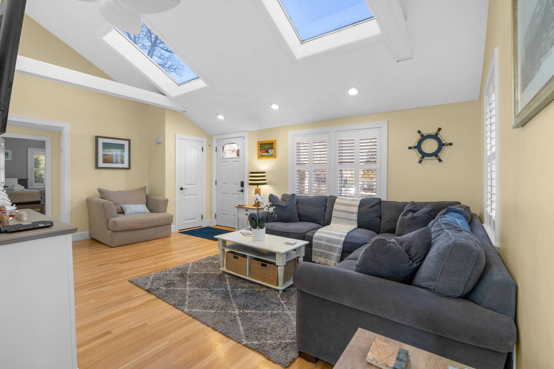 Family Retreat West Harwich With Deck  And Large Backyard - Harwich, MA