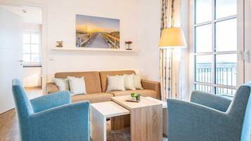 Fernseher, DVD-Player, Stereoanlage