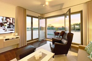 Télévision, cheminée