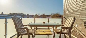 Apartment 'Neubau Mit Balkon' with Balcony