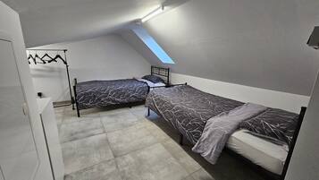2 bedrooms, free WiFi, bed sheets
