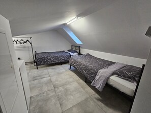 2 chambres, Wi-Fi gratuit, draps fournis