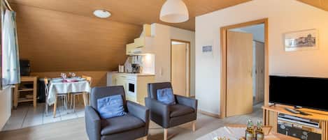 Télévision, chaîne hi-fi