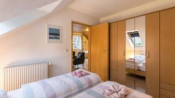 1 bedroom, iron/ironing board, free WiFi, bed sheets