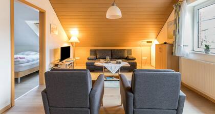 Ferienwohnung Frischauf mit privater Terrasse, privatem Garten und WLAN