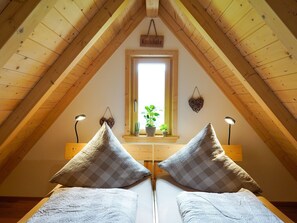 2 bedrooms, free WiFi, bed sheets