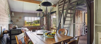 Apartment 'Ferienhütte Berken' with Private Terrace & Shared Garden – Holiday without electricity