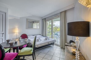 In-room safe, iron/ironing board, free WiFi, bed sheets - La plage privée du lac (Duingt)