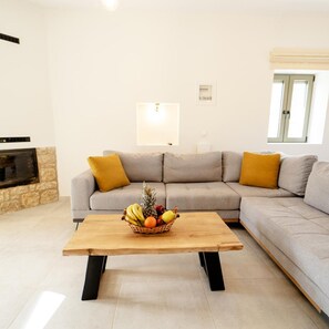 3 bedrooms - Villa Castillo Thio in Agios Nikolaos (West Mani)