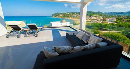 Villa Halcyon in St Stefanos Bay