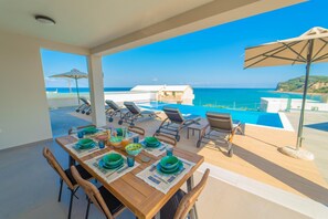 3 bedrooms - Villa Halcyon in St Stefanos Bay (Corfu)