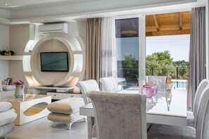 2 bedrooms, soundproofing - Villa Rudi in Ionian Islands (Kefalonia)