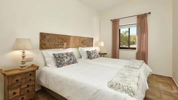 5 bedrooms