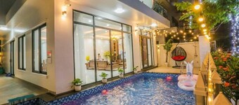 Sea Breeze Villa FLC sang trọng gần biển có bể bơi