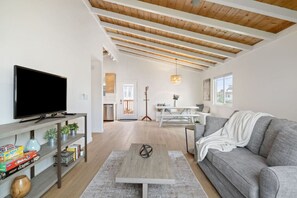 Smart TV, books