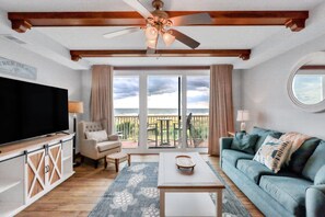 TV - Oceanfront Condo with Gorgeous Views and 2 Pools (Tybee Island)