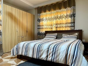 2 Schlafzimmer, Bügeleisen/Bügelbrett, kostenloses WLAN, Bettwäsche