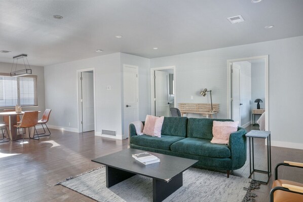 Fernseher, Stereoanlage