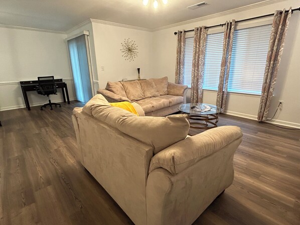Smart TV - Corporate Apartments Near Uptown Charlotte (Charlotte)