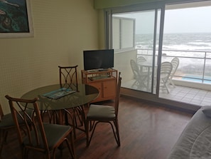 Interior - Le Petit Bargeouri - Facing sea (Les Sables-d´Olonne)