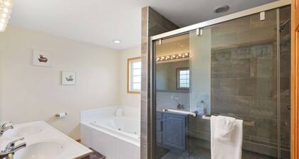 Charming 5-bedroom, 3-bathroom ranch home