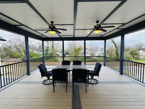 Luxury 4B/4.5b Home, EV Charger, deck by MCG #10