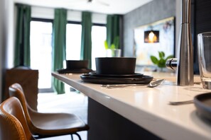 Interior - The Second Fiddle-Odyssey-3 min Vanderbilt Uni (Nashville)