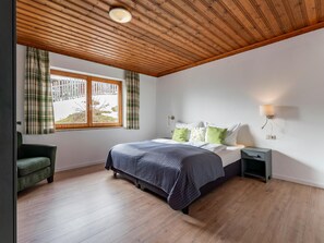 5 soverom og internettilgang