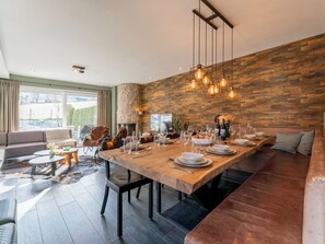 Dining - Luxury chalet with wellness near large ski area (Leogang)