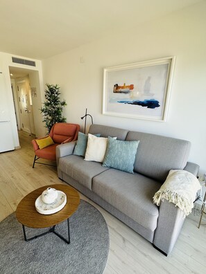 Smart TV - Impresionante Loft con Vistas al mar (Las Lagunas de Mijas)