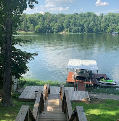 Down Time on Lake of Egypt!  Fishing, boating, wineries, hiking, relaxing!