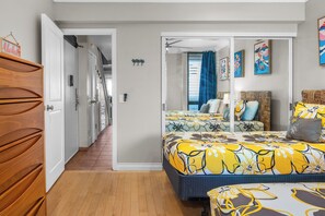 2 chambres, fer et planche à repasser, lit parapluie, Wi-Fi gratuit