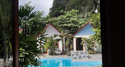 CAT BA PARK HOMESTAY