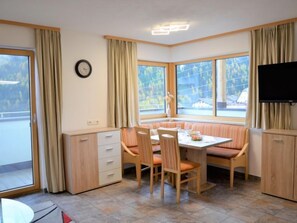 Dining - Apartment Gampen by Interhome (Sankt Anton am Arlberg)