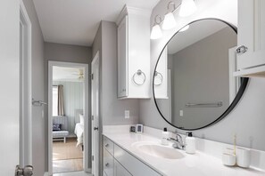 Shower, hair dryer, toilet paper
