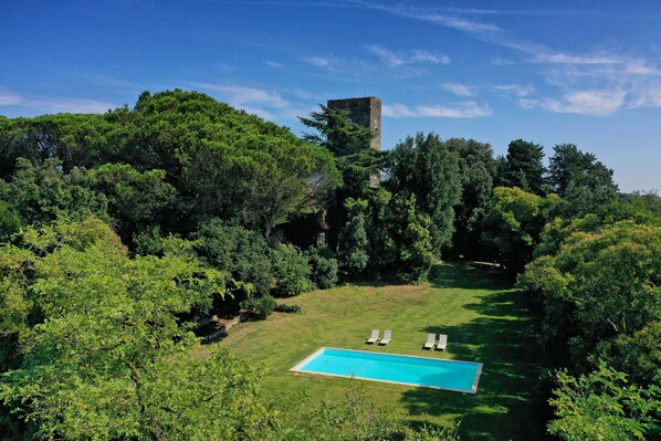 Outdoor pool - Torre delle Cornacchie (Rome)