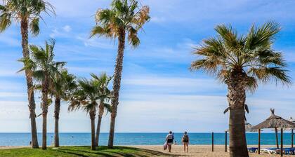 La Cala townhouse, beach 400 m, roof terrace, BBQ