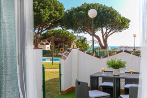Outdoor dining - Calahonda apartment - all facilities 5 mins walk (Mijas Costa)