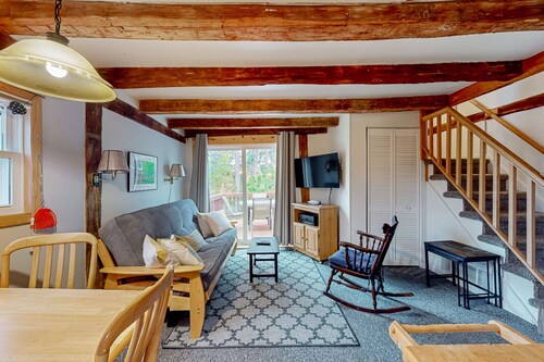 170 Year old countryside cottage with deck - Location near Devil's Lake