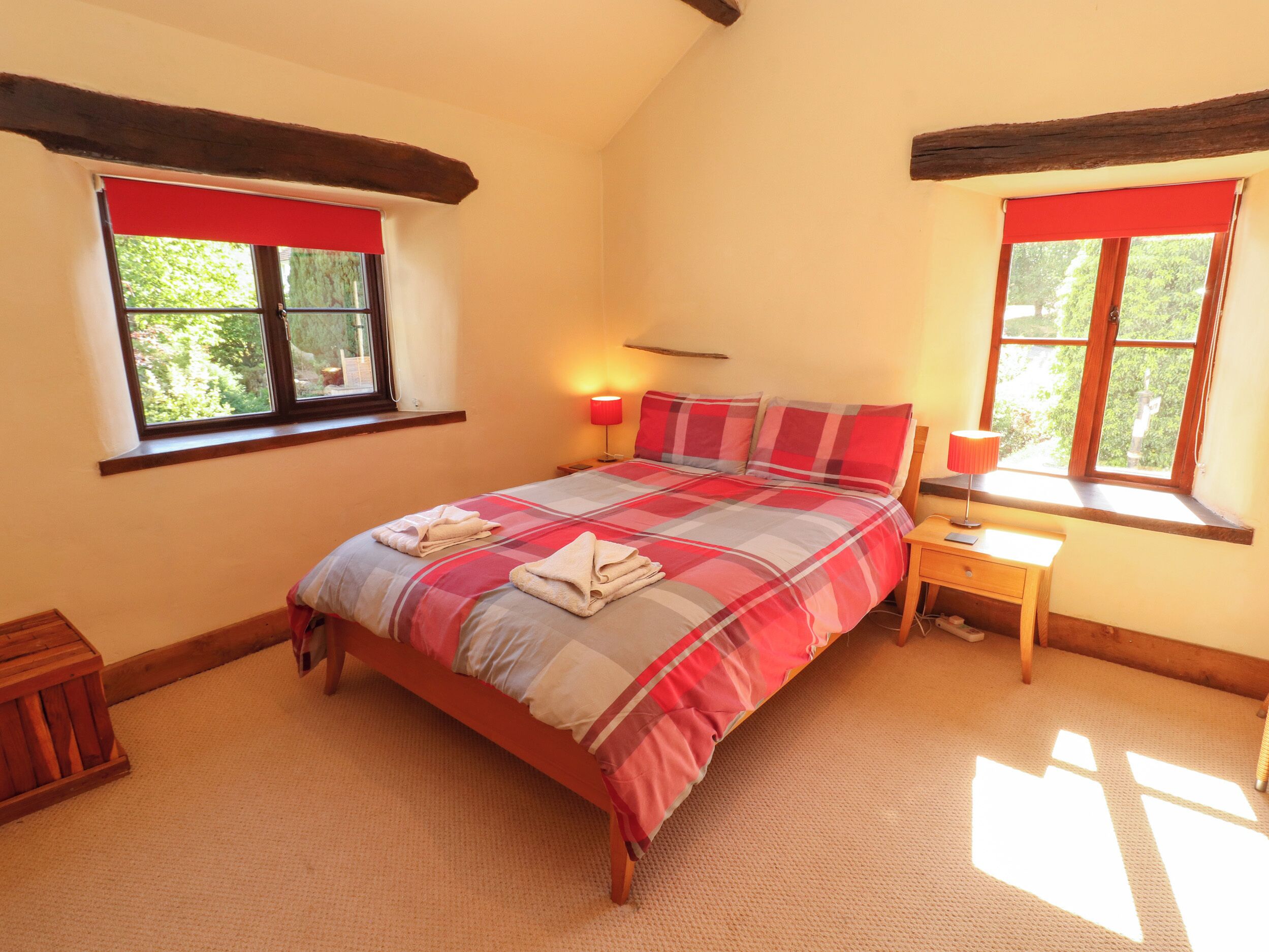 3 bedrooms, individually decorated, individually furnished, free WiFi