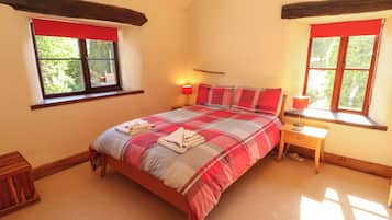 3 bedrooms, individually decorated, individually furnished, free WiFi