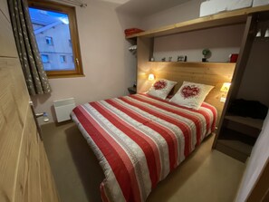 3 quartos, ferros/tábuas de passar roupa, Wi-Fi de cortesia