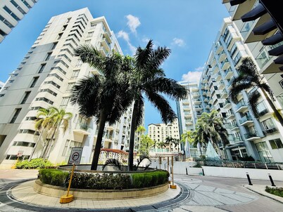 One Palm Tree Villas Across NAIA T3