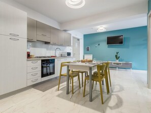 Fridge, microwave, oven, toaster - Sicilia by Interhome (Balestrate)