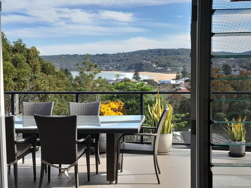 Copa Beach Vista- Stunning Ocean & Beach Views, walking distance to Sand