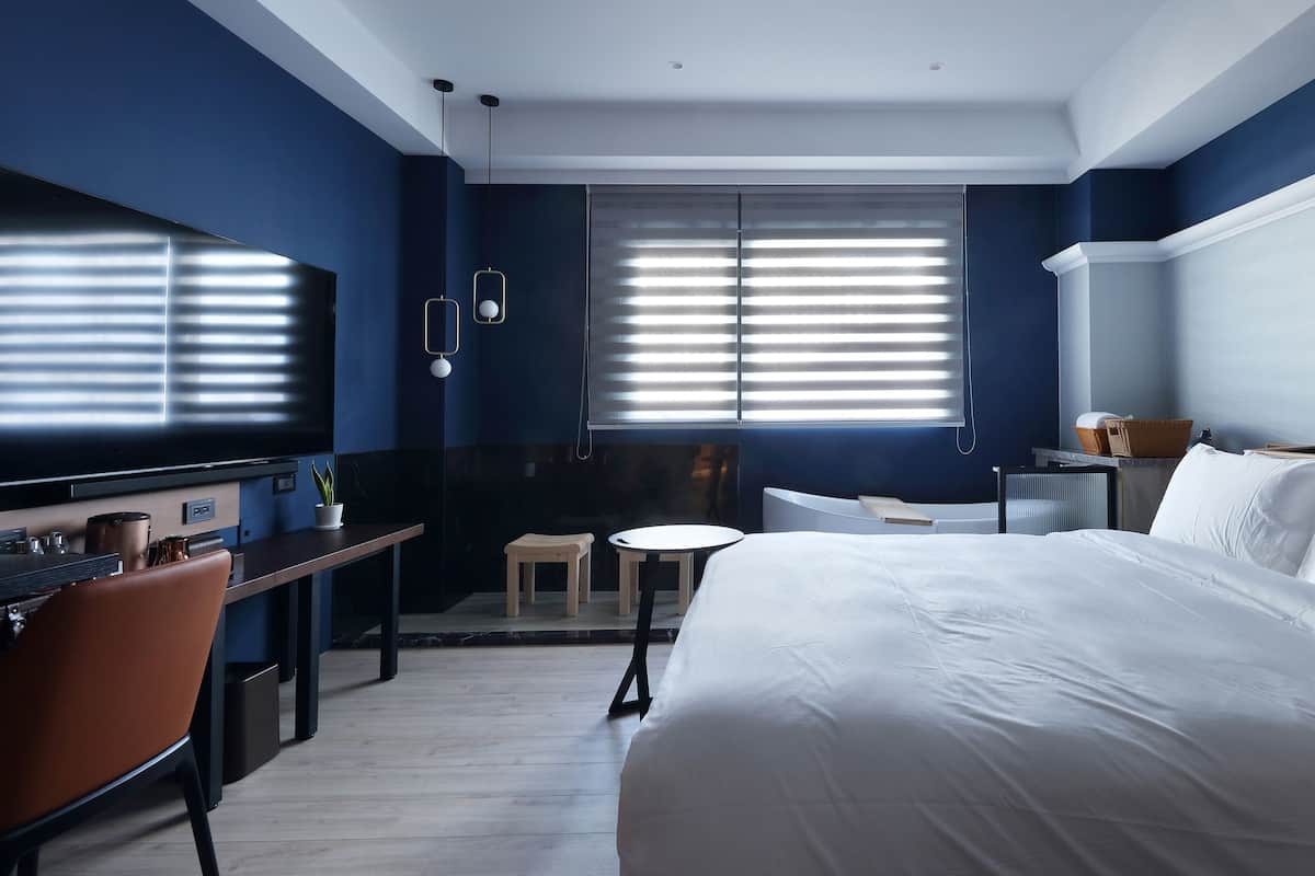 Phòng đôi có thiết kế đặc sắc | Chăn bông, minibar với thức uống miễn phí, phòng cách âm