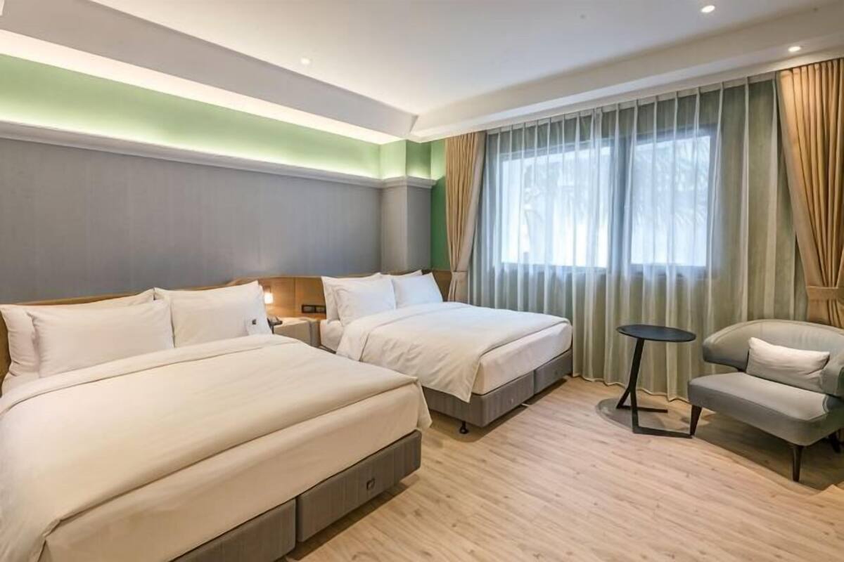 Chăn bông, minibar với thức uống miễn phí, phòng cách âm