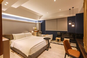 Habitació doble de disseny | Cobrellits, minibar gratuït, habitacions insonoritzades i wifi gratuïta
